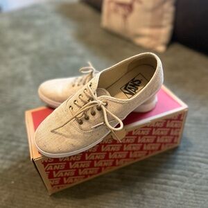 VANS Size 7
